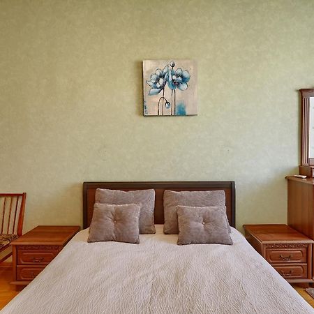 Apartment Near Lva Tolstoho Square Kiev Exterior foto